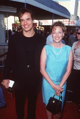 Virginia Madsen and Antonio Sabato Jr. at event of Armagedonas (1998)