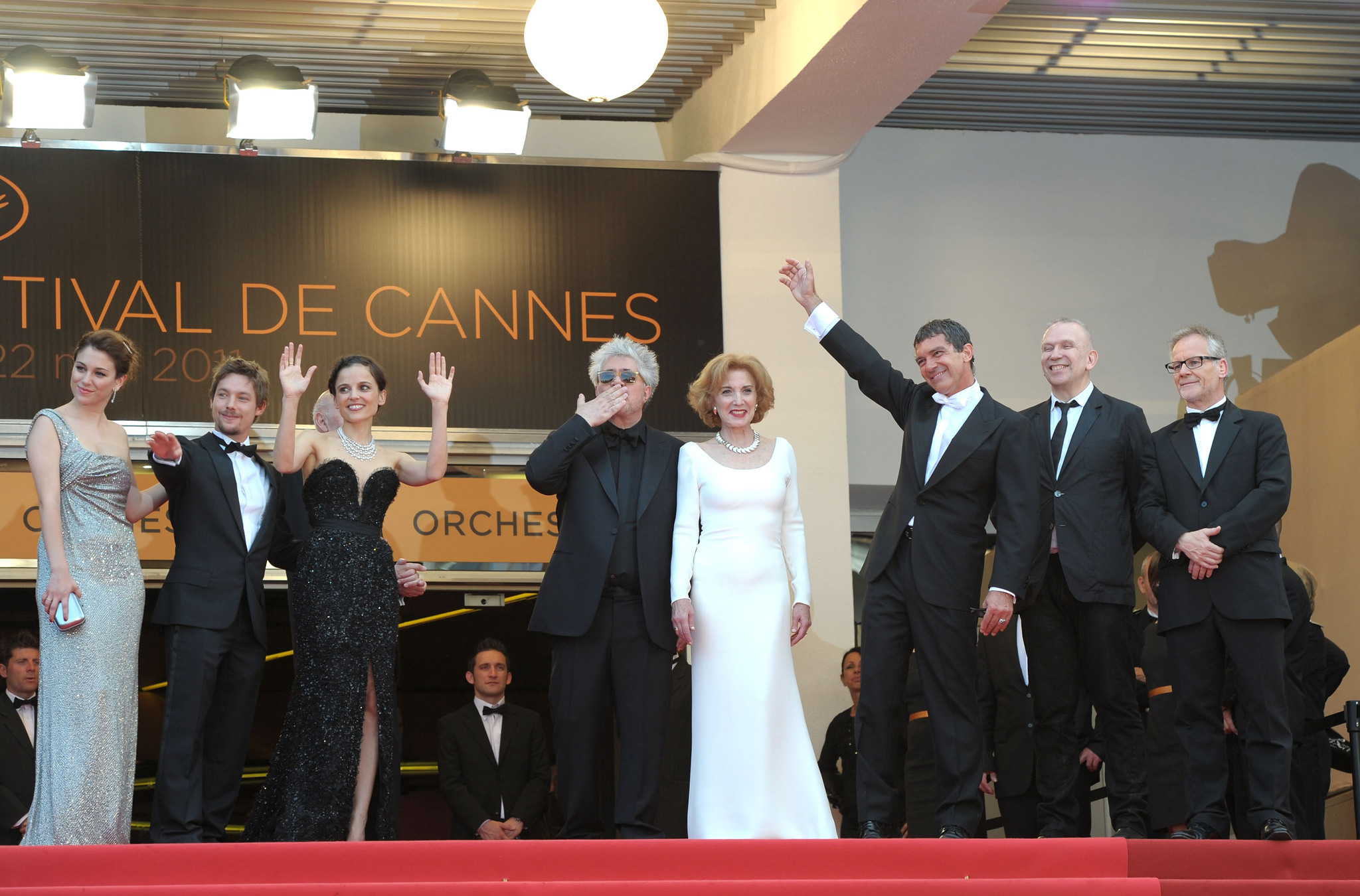 Antonio Banderas, Pedro Almodóvar, Marisa Paredes, Elena Anaya, Blanca Suárez and Jan Cornet at event of Oda, kurioje gyvenu (2011)