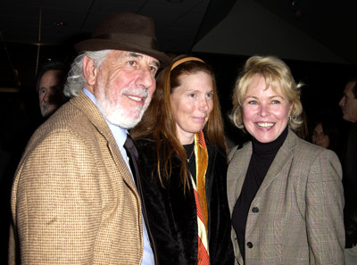 Lou Adler and Page Hannah at event of About Schmidt (2002)