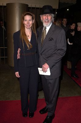 Lou Adler and Page Hannah at event of The Pledge (2001)