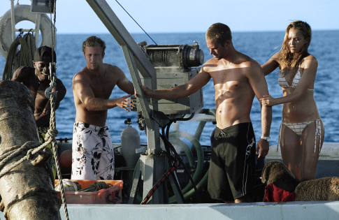 Still of Jessica Alba, Scott Caan and Paul Walker in Into the Blue (2005)