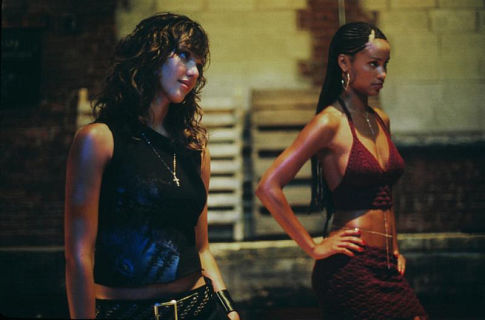 Still of Jessica Alba and Joy Bryant in Honey (2003)