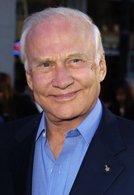 Buzz Aldrin at event of Ladder 49 (2004)