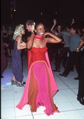 Erika Alexander at event of 54 (1998)