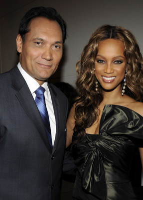 Jimmy Smits and Tyra Banks