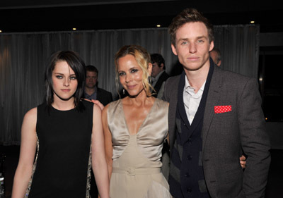 Maria Bello, Kristen Stewart and Eddie Redmayne at event of The Yellow Handkerchief (2008)