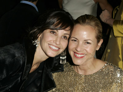 Gina Gershon and Maria Bello at event of Rumor Has It... (2005)