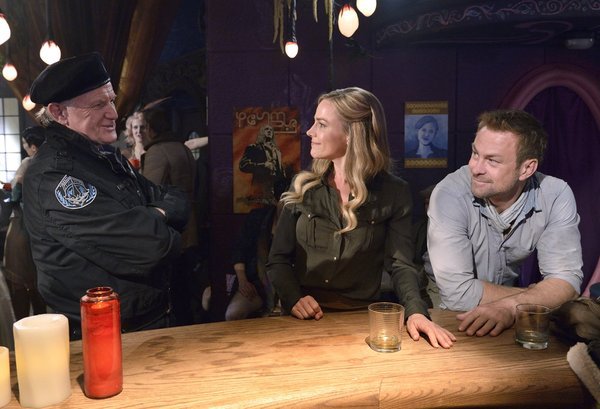 Still of Julie Benz, Grant Bowler and Barry Flatman in Defiance (2013)