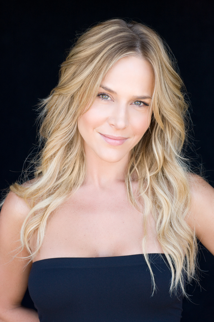 Julie Benz