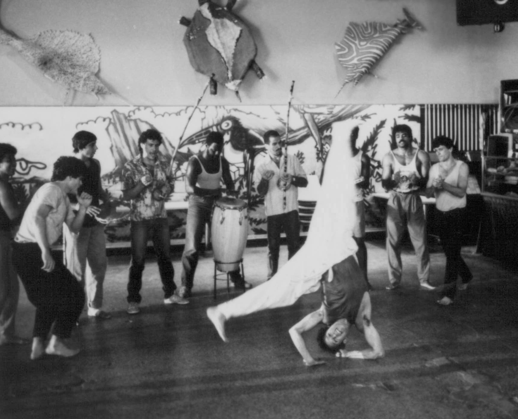 Still of Jason Gedrick, Troy Byer and Alexis Cruz in Rooftops (1989)