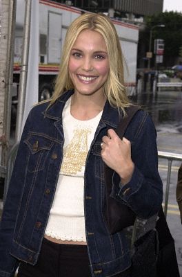 Leslie Bibb at event of See Spot Run (2001)