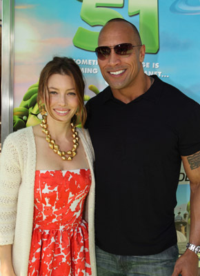 Jessica Biel and Dwayne Johnson at event of Planet 51 (2009)