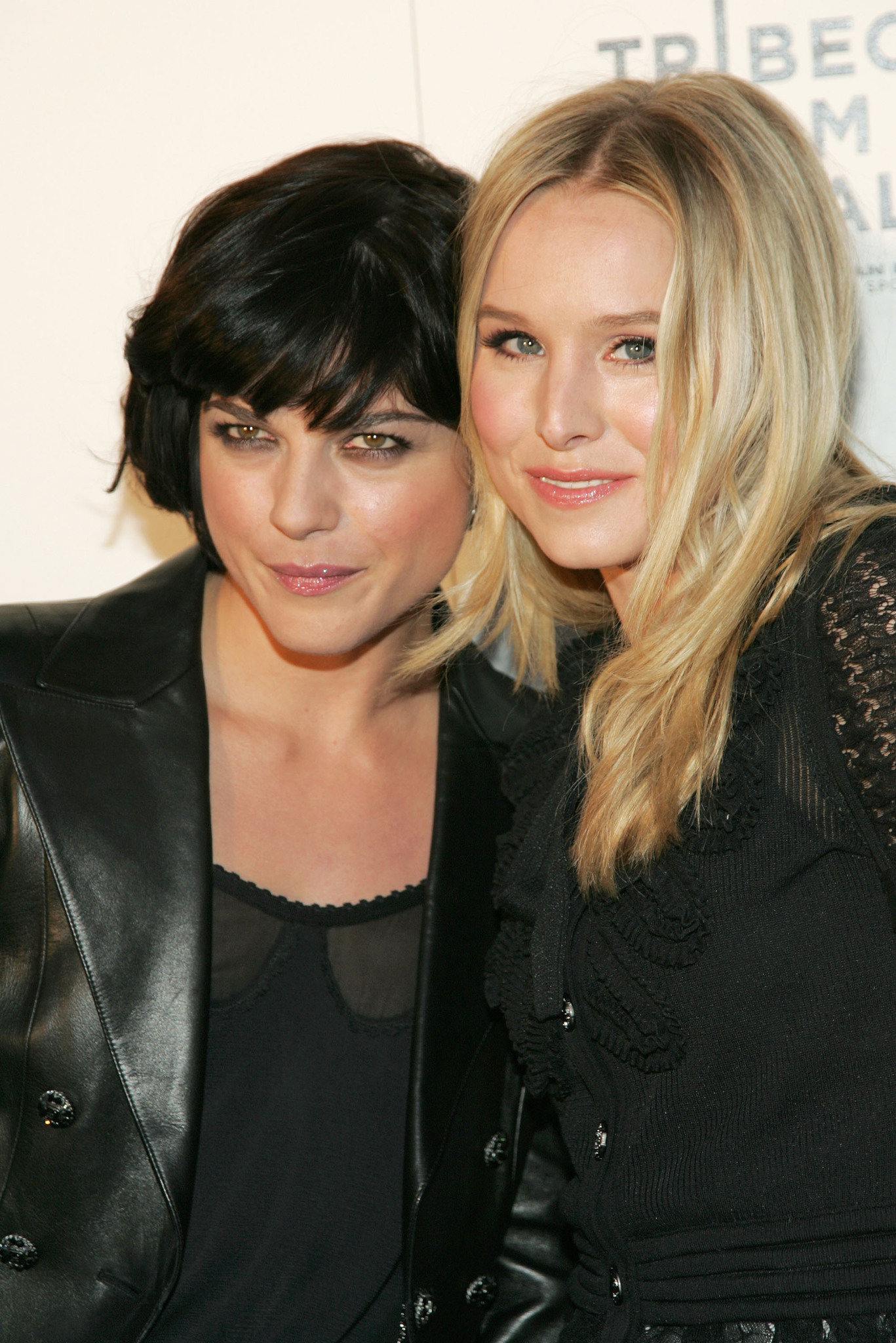 Selma Blair and Kristen Bell