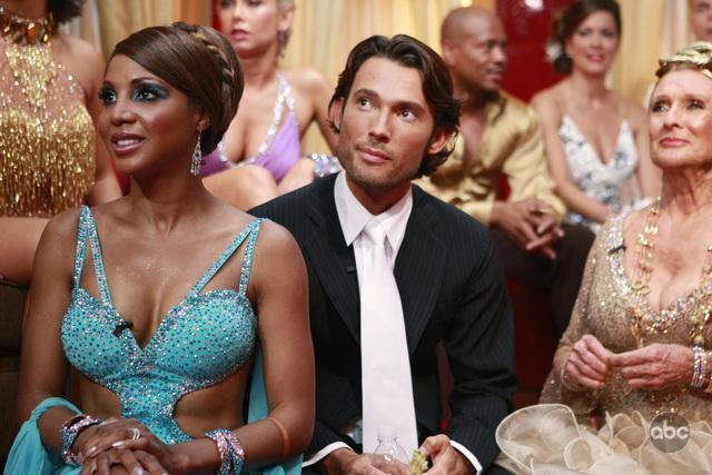 Still of Toni Braxton and Alec Mazo in Dancing with the Stars (2005)