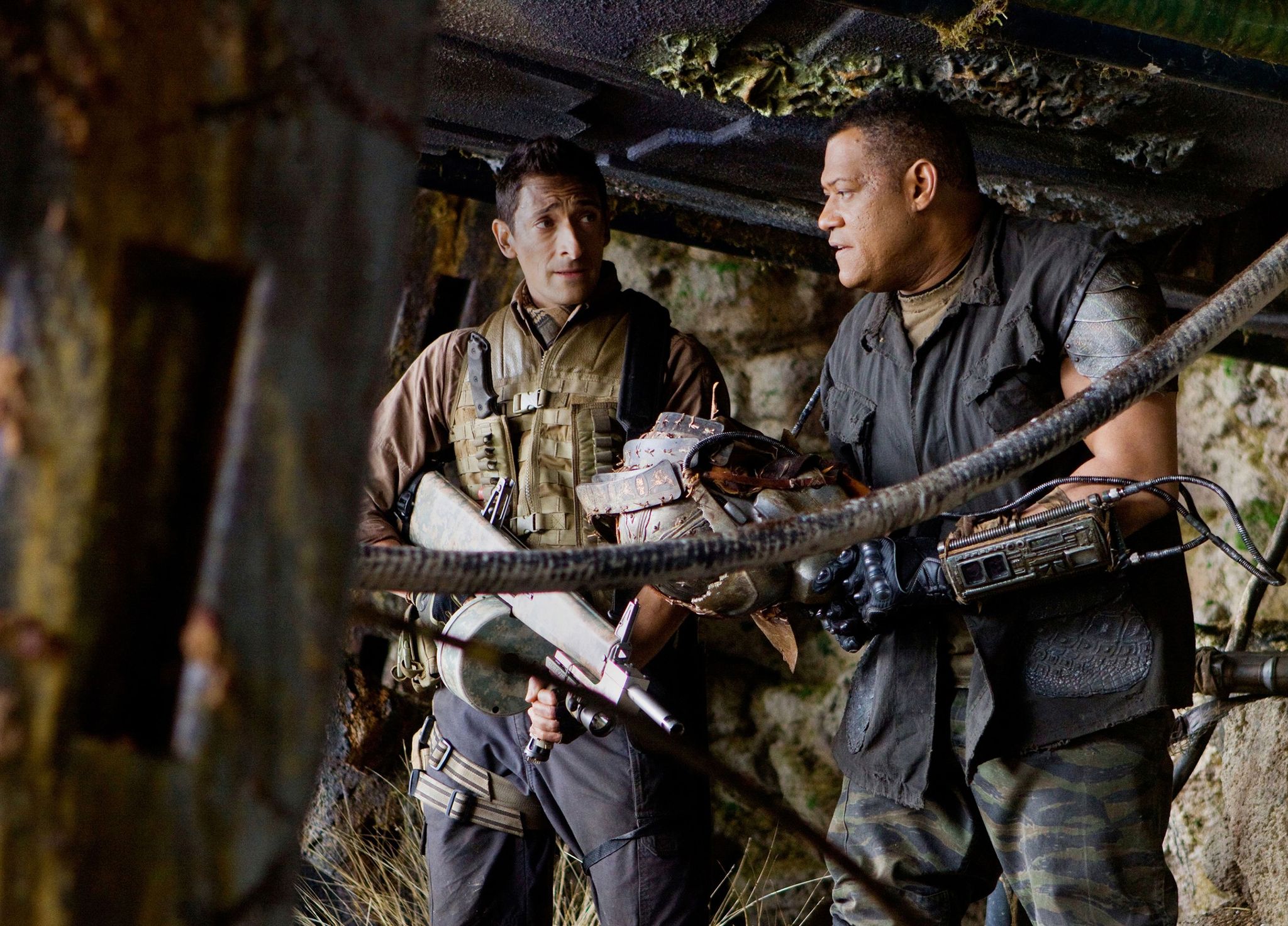 Still of Laurence Fishburne and Adrien Brody in Predators (2010)