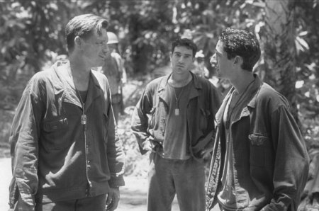 Still of Bill Pullman, Ben Chaplin and Adrien Brody in The Thin Red Line (1998)