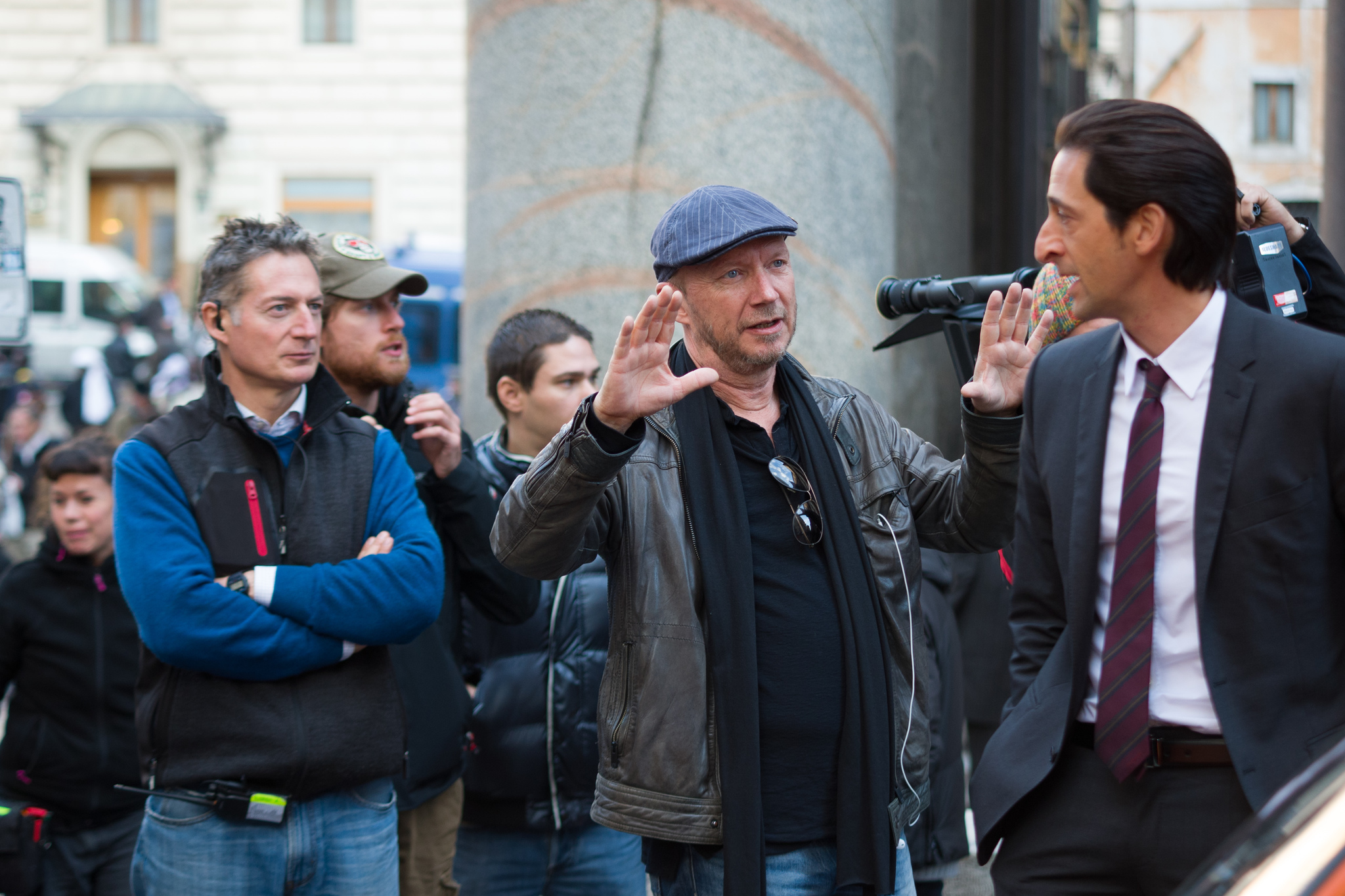 Adrien Brody and Paul Haggis in Trecias zmogus (2013)