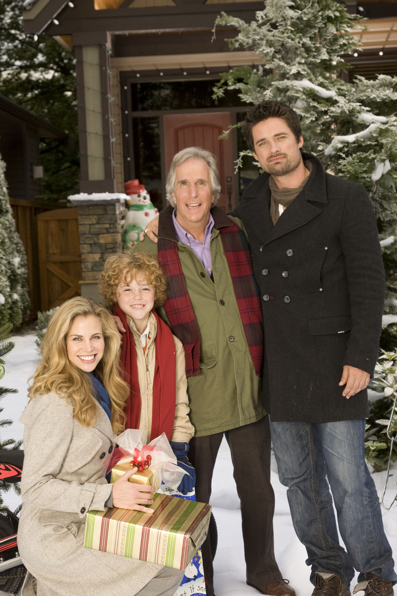 Still of Henry Winkler, Brooke Burns, Connor Christopher Levins and Warren Christie in The Most Wonderful Time of the Year (2008)