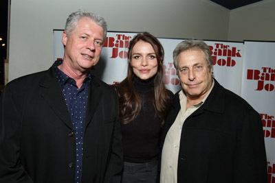 Roger Donaldson, Saffron Burrows and Charles Roven at event of Apiplesimas Beikerio gatveje (2008)