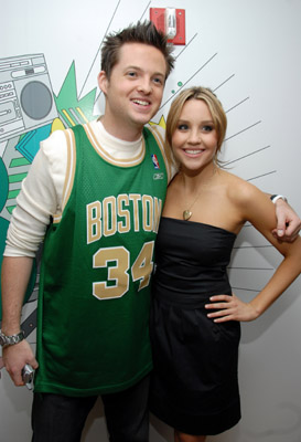 Amanda Bynes and Damien Fahey at event of Total Request Live (1999)