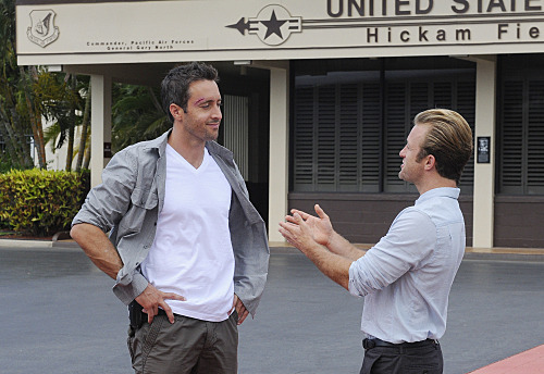 Still of Scott Caan and Alex O'Loughlin in Hawaii Five-0 (2010)