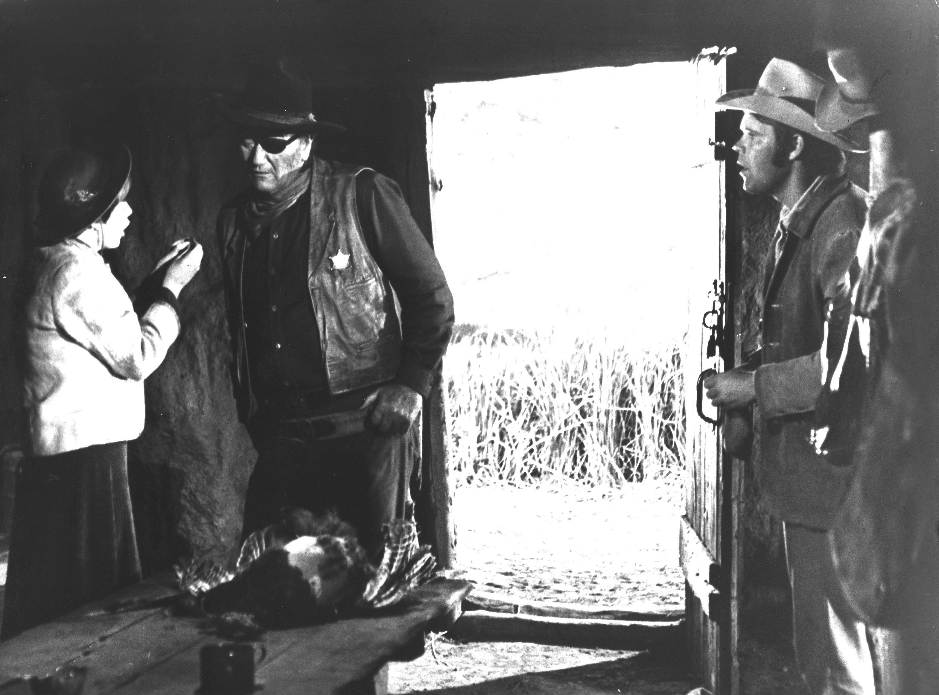 Still of John Wayne, Glen Campbell and Kim Darby in True Grit (1969)