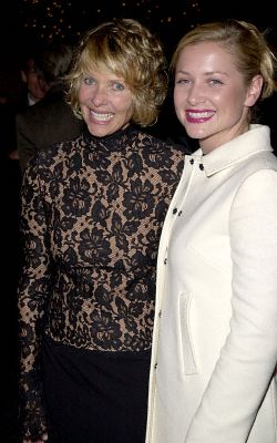 Kate Capshaw and Jessica Capshaw at event of A Girl Thing (2001)