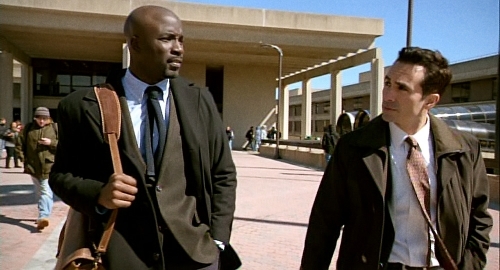 Still of Nestor Carbonell, Victor Machado and Mike Colter in Ringer (2011)