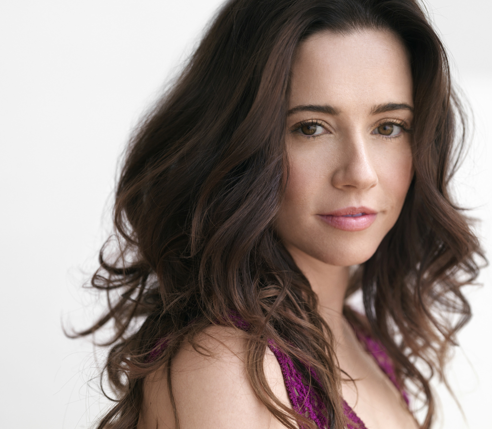 Linda Cardellini