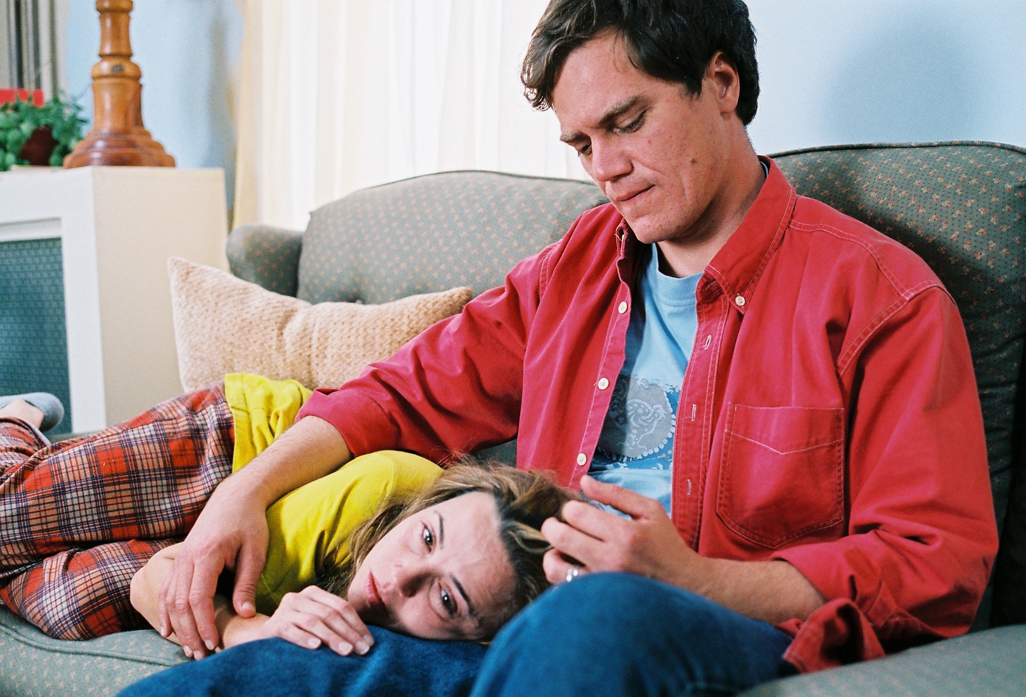 Still of Linda Cardellini and Michael Shannon in Return (2011)