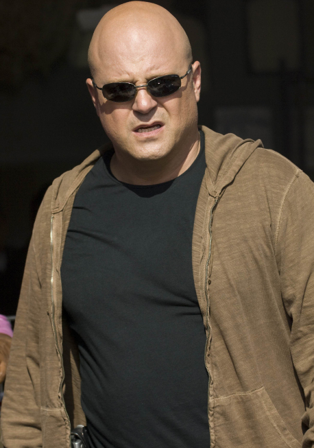 Still of Michael Chiklis in Skydas (2002)