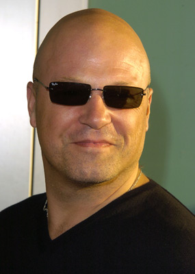 Michael Chiklis at event of Catwoman (2004)