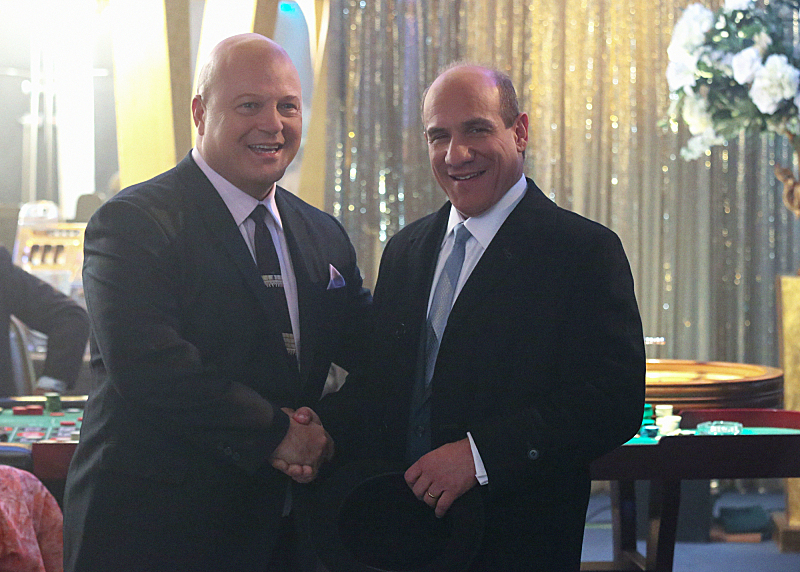 Still of Michael Chiklis and Paul Ben-Victor in Vegas (2012)