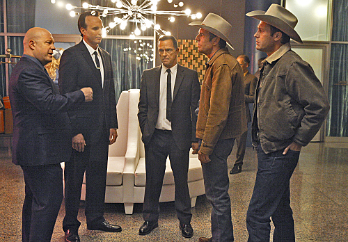 Still of Dennis Quaid, Michael Chiklis, Kai Lennox and Vincent Savino in Vegas (2012)