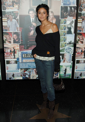 Emmanuelle Chriqui at event of Elizabethtown (2005)