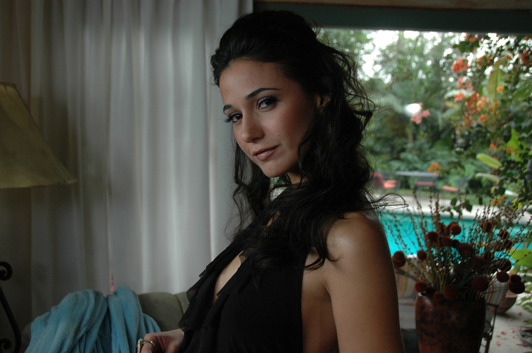 Still of Emmanuelle Chriqui in Elektra Luxx (2010)
