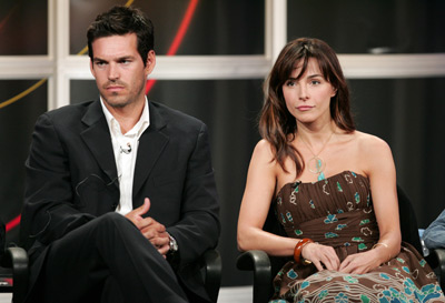 Eddie Cibrian and Lisa Sheridan at event of Invasion (2005)