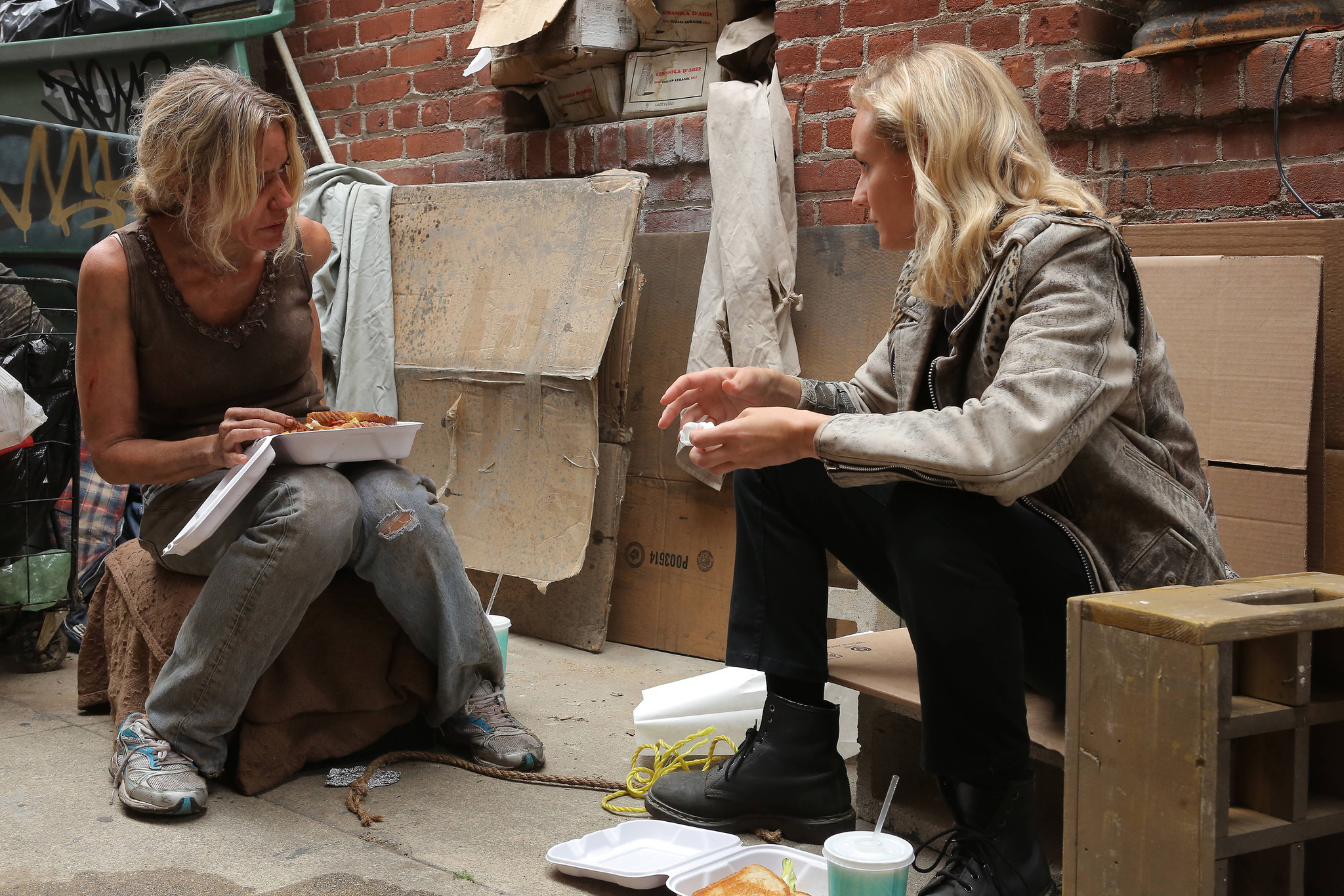 Still of Tamara Clatterbuck and Diane Kruger in The Bridge (2013)