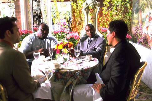 Still of Vince Vaughn, Sean Combs, Jon Favreau and Faizon Love in Made (2001)