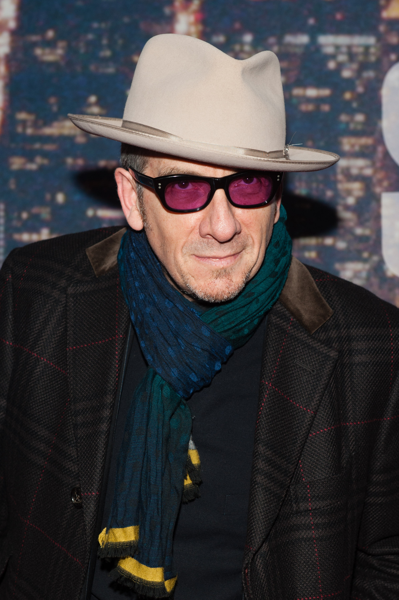 Elvis Costello at event of Saturday Night Live: 40th Anniversary Special (2015)