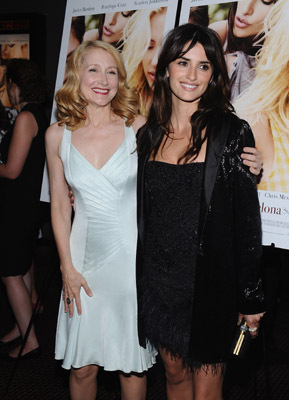 Penélope Cruz and Patricia Clarkson at event of Viki, Kristina, Barselona (2008)