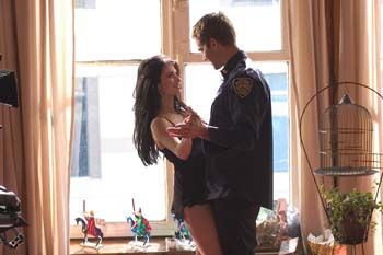 Still of Penélope Cruz and Paul Walker in Noel (2004)