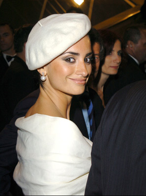 Penélope Cruz at event of Non ti muovere (2004)