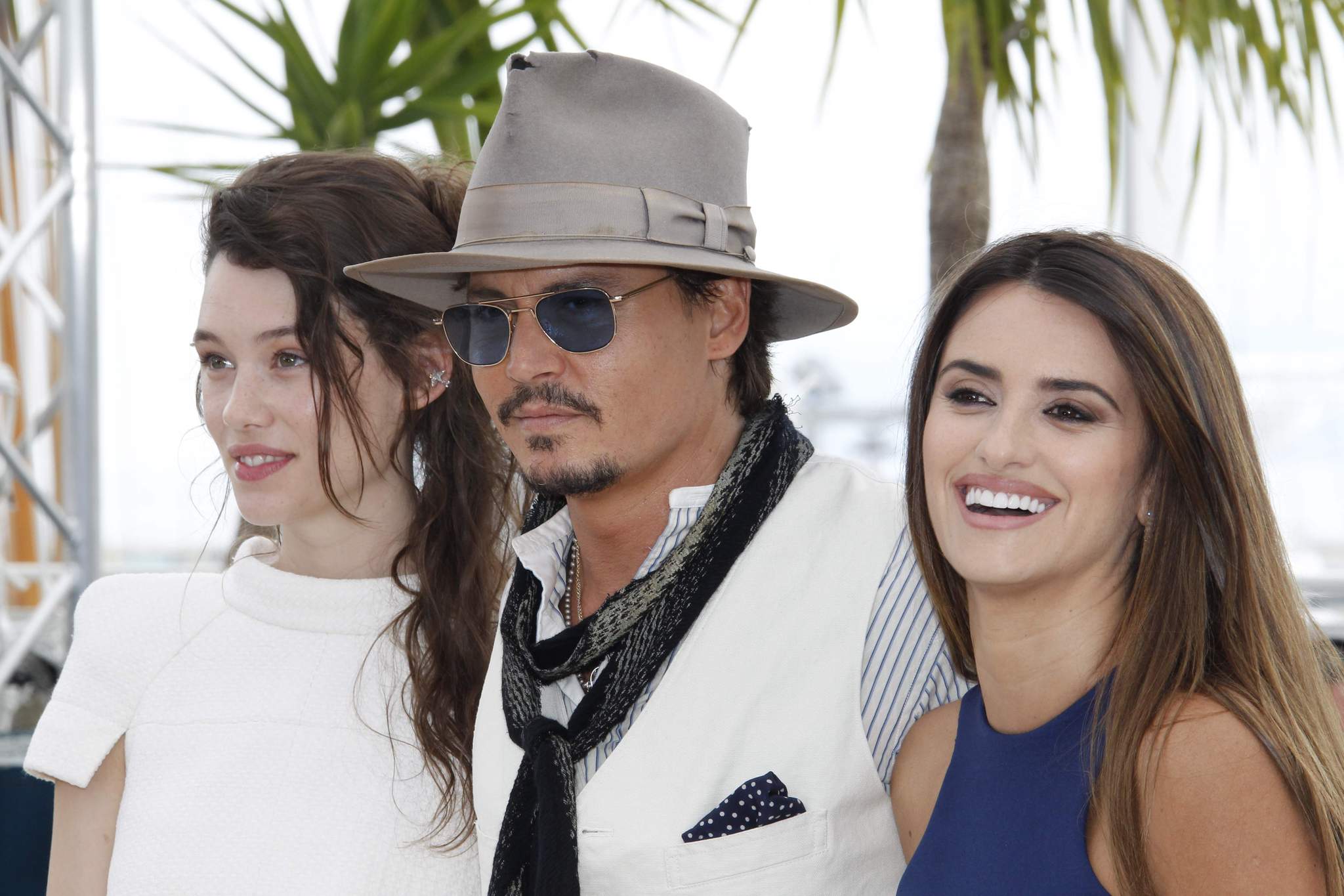 Johnny Depp, Penélope Cruz and Astrid Bergès-Frisbey at event of Karibu piratai: ant keistu bangu (2011)