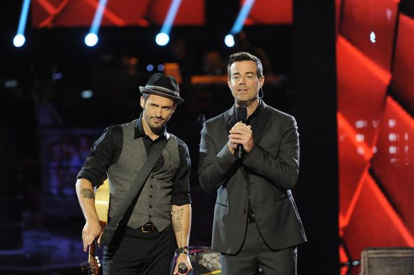Still of Carson Daly and Tony Lucca in The Voice (2011)
