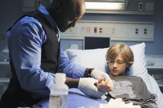 Still of Taye Diggs and Joey Luthman in Private Practice (2007)