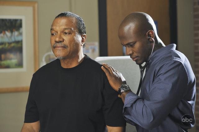 Still of Billy Dee Williams and Taye Diggs in Private Practice (2007)