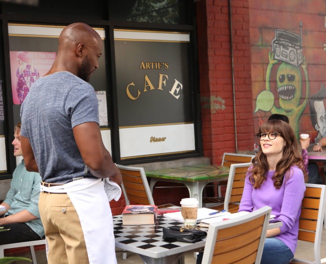 Still of Taye Diggs and Zooey Deschanel in New Girl (2011)