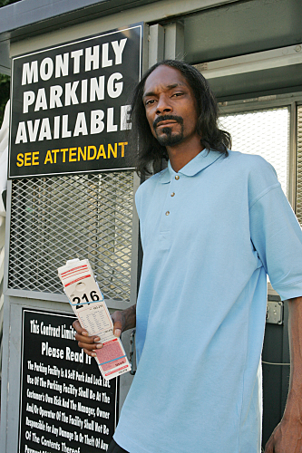 Still of Snoop Dogg in I Get That a Lot (2009)