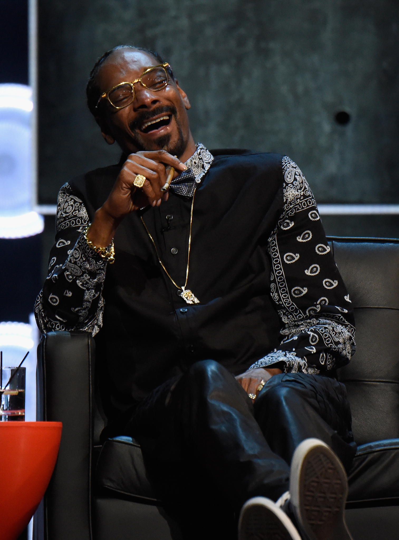 Snoop Dogg at event of Comedy Central Roast of Justin Bieber (2015)